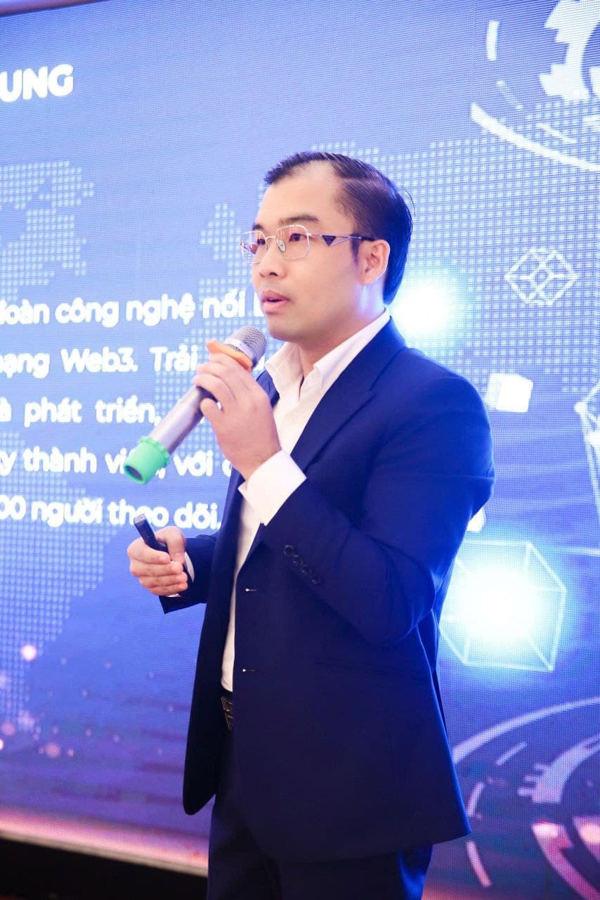 Thomas Hoang Profile